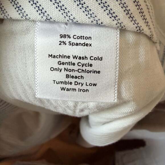 Talbots Women's Khaki Tan Bermuda Chino Shorts Size 6 - Picture 5 of 5